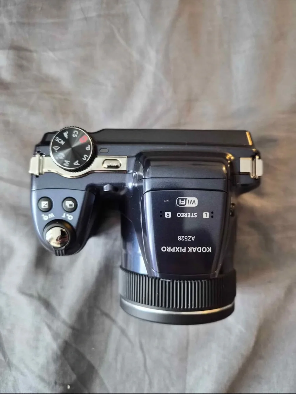 Kodak Black Bridge Camera with Padded Black Carrying Case